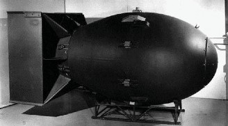 Рис. 3.10. Плутониевая бомба «Толстяк», сброшенная на г. Нагасаки 9 августа 1945 г.
